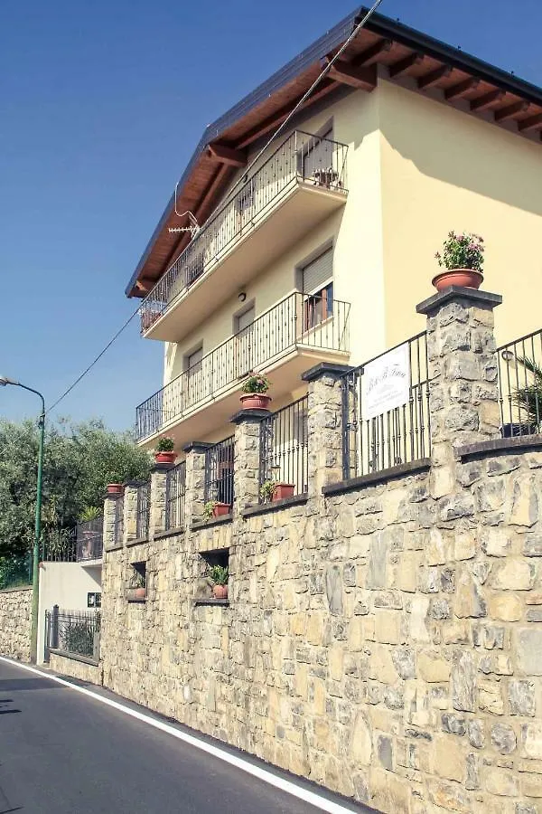 B&B Tina Monte Isola Bed and Breakfast